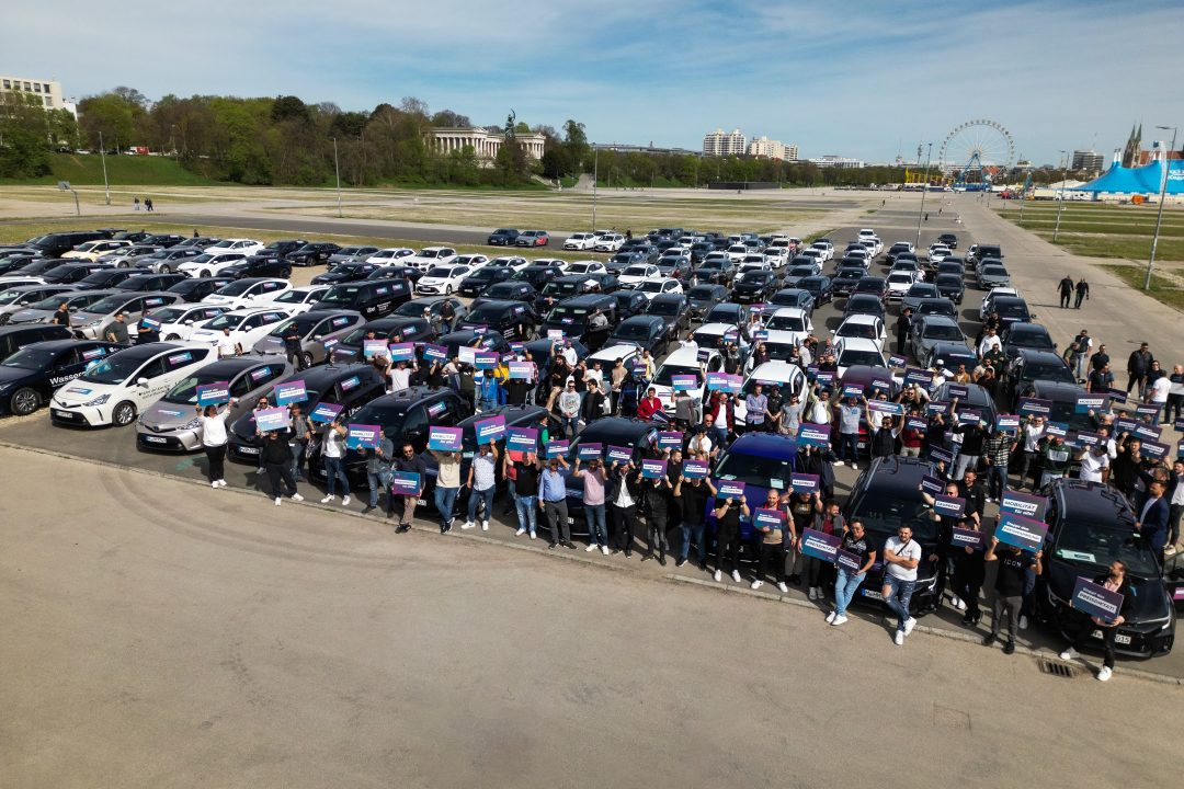 Taxi gegen Uber: Streit über Mindestpreis spitzt sich zu