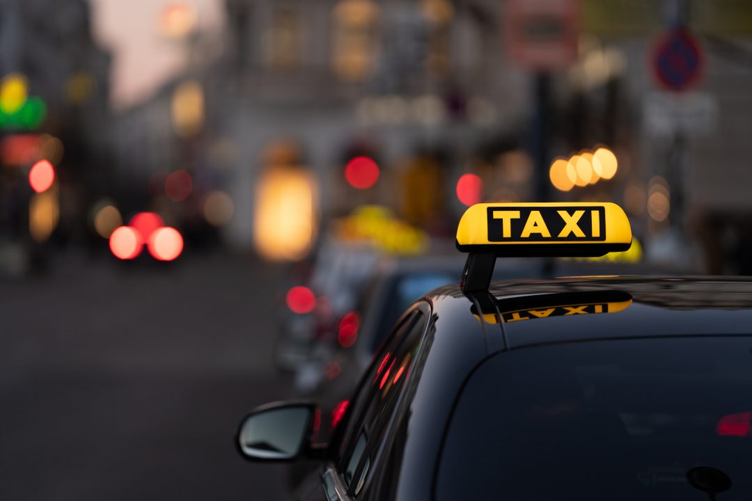 Ursachen der Taxi-Krise angehen statt Verbraucher und Mietwagen durch Mindestpreise schädigen
